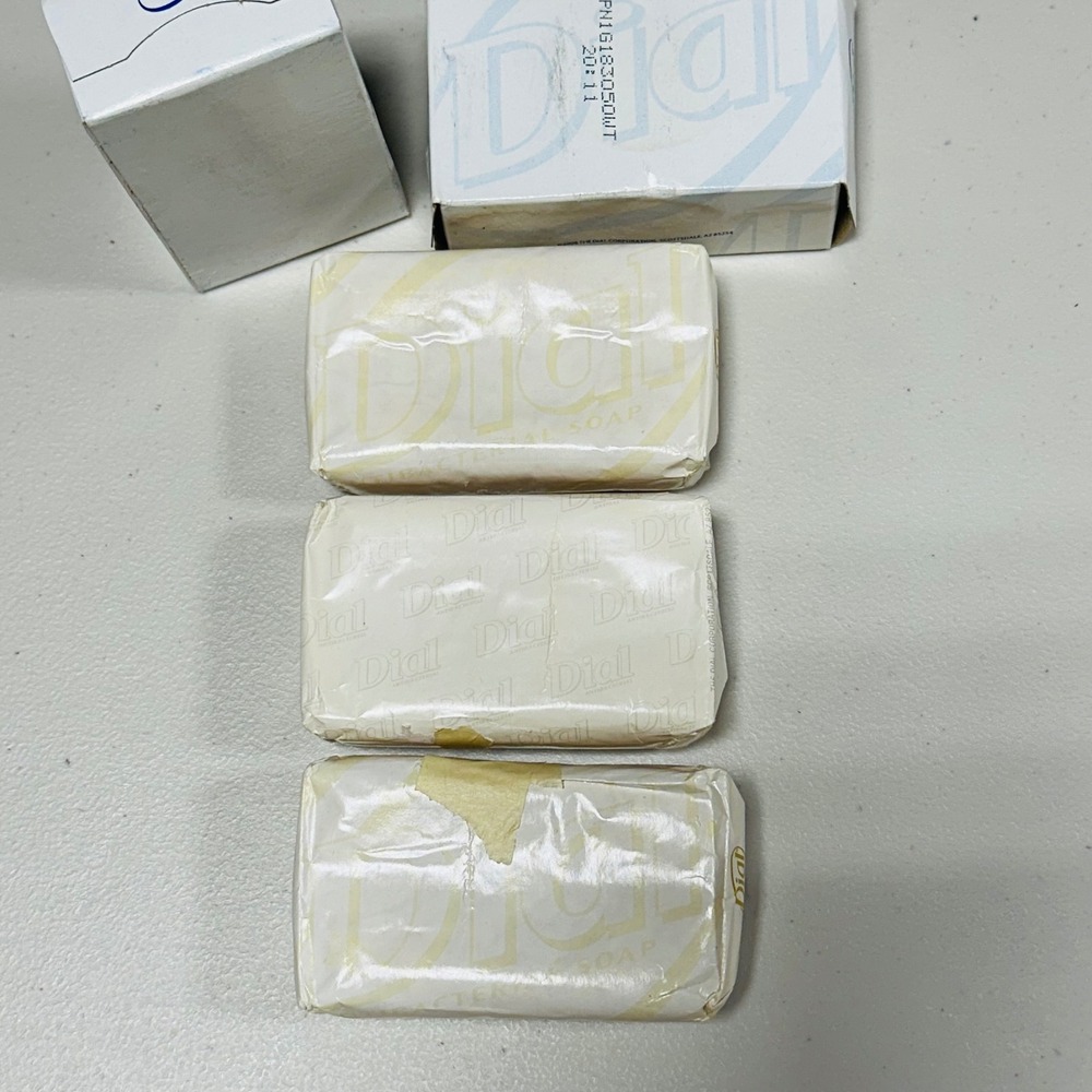 Dial Antibacterial Bar Soap Lot of 5 Vintage 2006 Gold Display Photo Prop